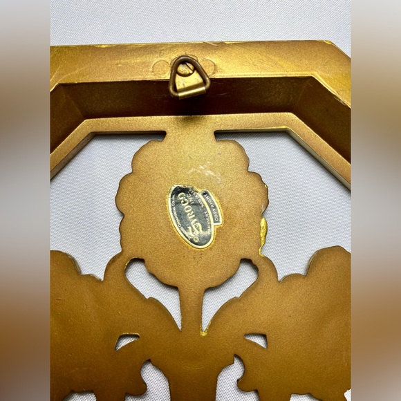 SCONE Vintage SYROCO Gold Tone Floral Octagonal Wall Hanging C-4368 - Picture 6 of 9
